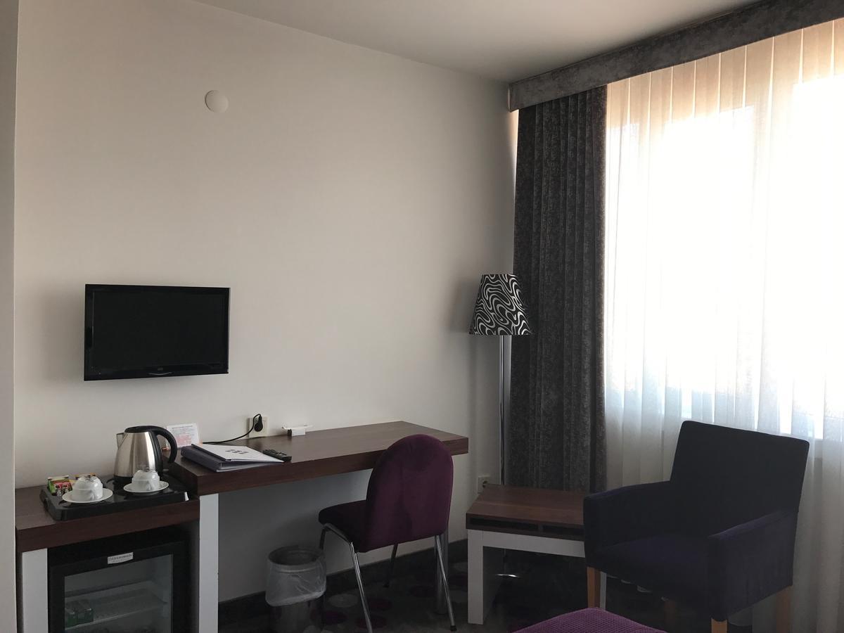 Hande Hotel Mustafakemalpasa Екстер'єр фото